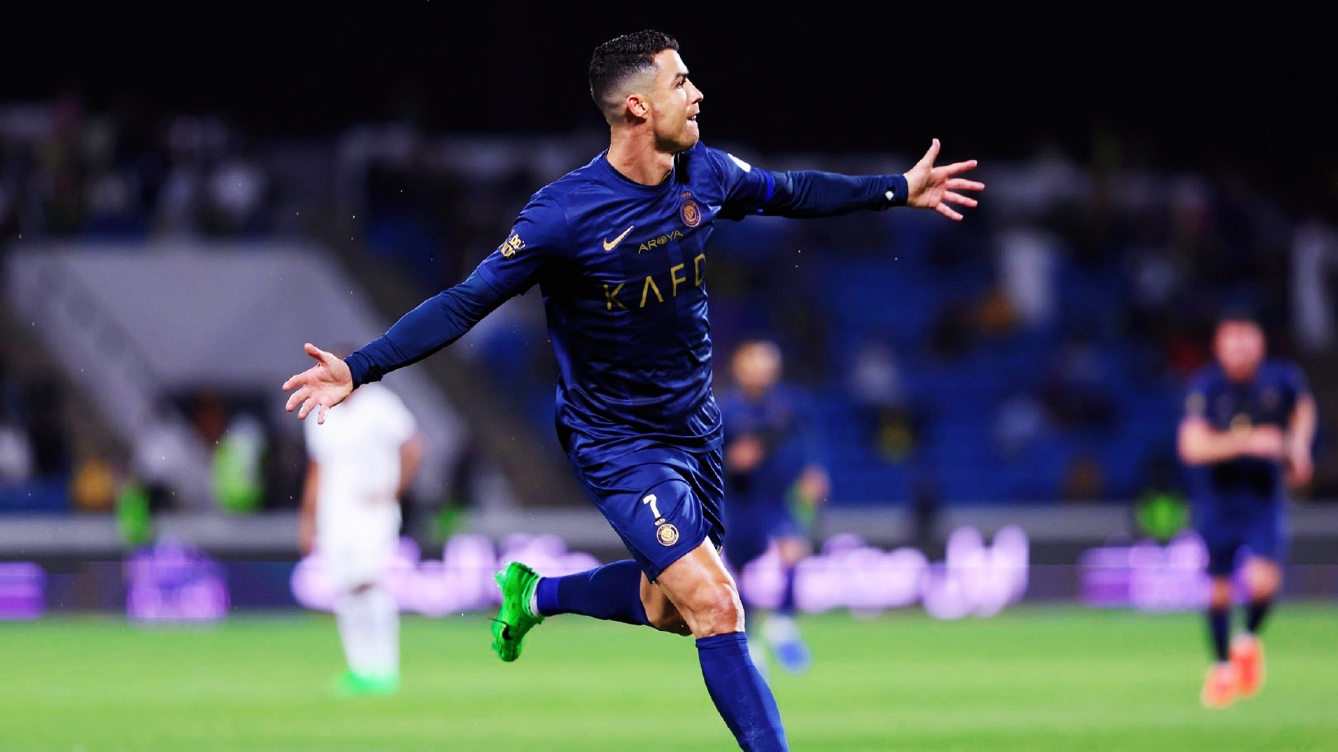 C罗迎来二十赛季高光表现，湖人球迷沸腾！的简单介绍