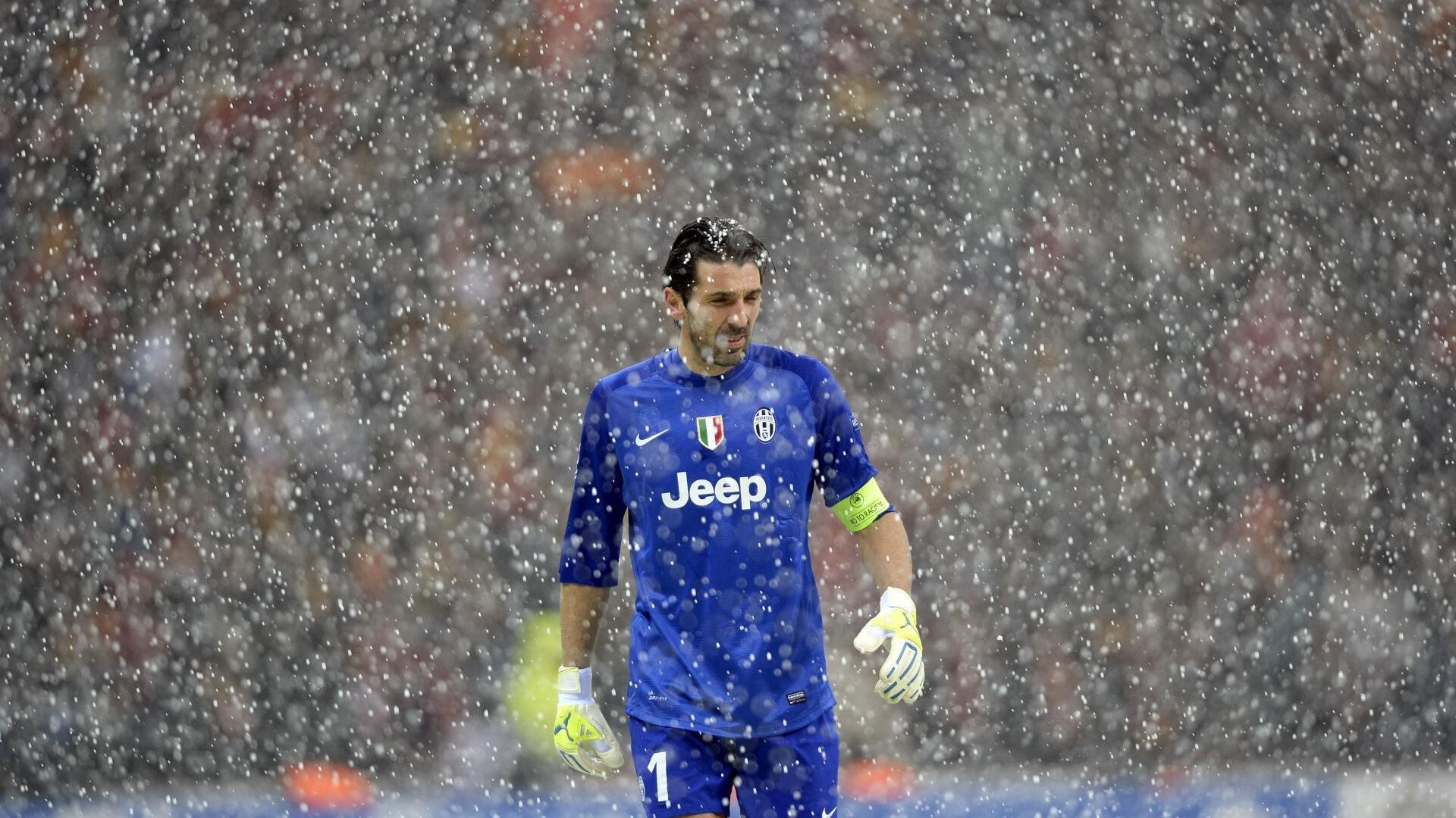 Scout新星锐不可当表现突出，巴黎圣日耳曼前途光明！观众掌声雷动