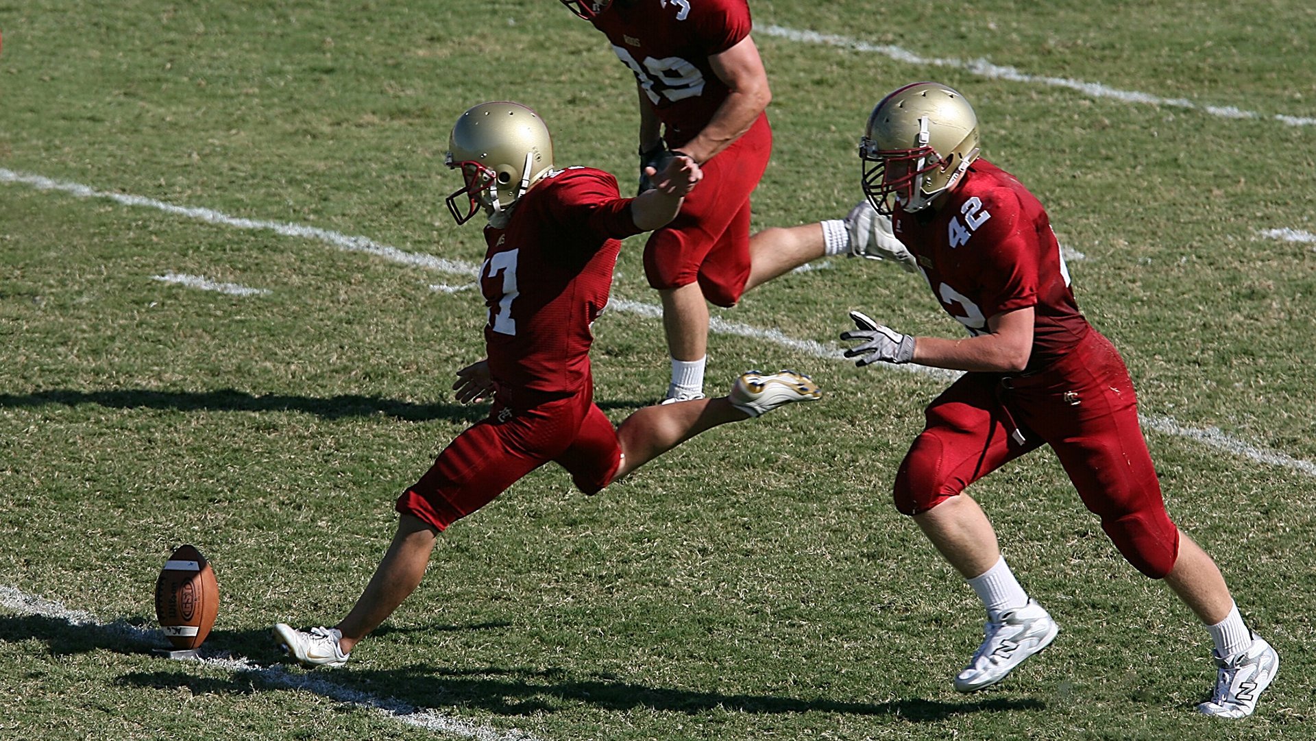 田径赛场焦点！克罗地亚队对阵日本队，关键一战，双方鏖战至最后一刻